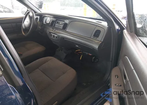 2004 Ford Crown Victoria Police z USA, uszkodzony, nr VIN 2FAHP71W24X145130